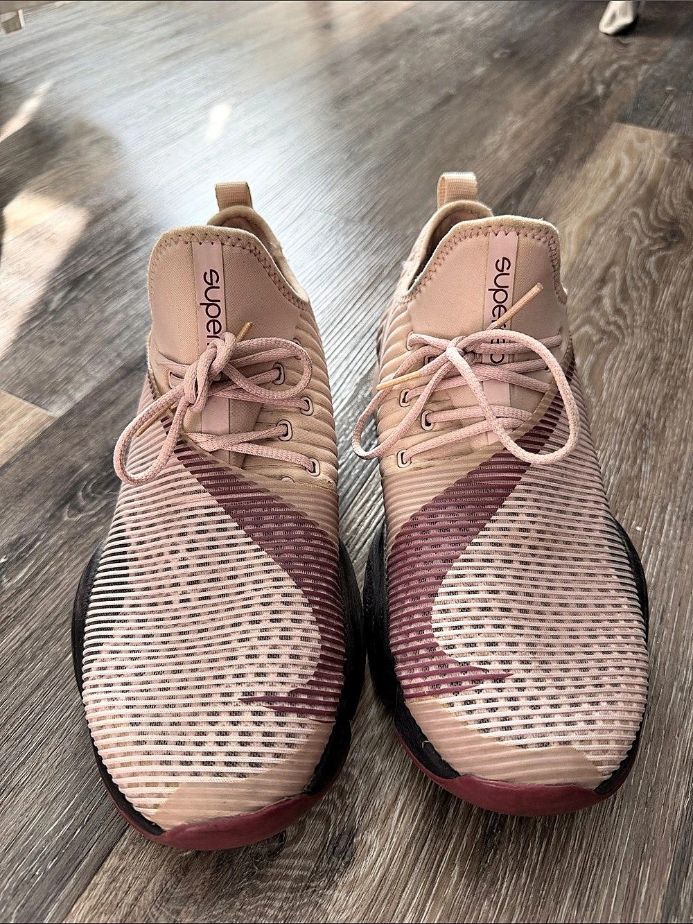 Nike Women's Pink & Purple Sneakers